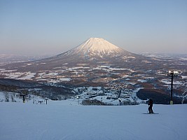 Skiing Niseko