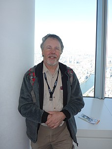 2016-03-01 12.49.03 P1000758 Simon - in Galleria.jpeg: 3456x4608, 4680k (2016 Mar 01 12:49)