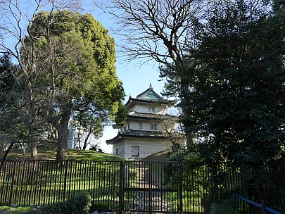 2016-03-01 15.13.24 P1000772 Simon - Fujimi-Yagura from inside.jpeg: 4608x3456, 6257k (2016 Mar 01 15:13)