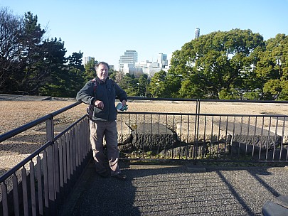 2016-03-01 15.29.47 P1020354 Adrian - Simon at top of Keep.jpeg: 4000x3000, 6801k (2016 Mar 07 22:35)