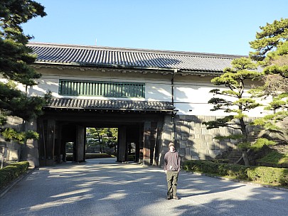 2016-03-01 15.47.24 P1000775 Simon - Adrian outside guardhouse.jpeg: 4608x3456, 6295k (2016 Mar 01 15:47)