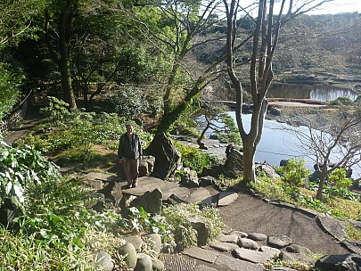 2016-03-01 15.57.58 P1020360 Adrian - Simon on garden lakes path.jpeg: 4000x3000, 7099k (2016 Mar 07 22:35)