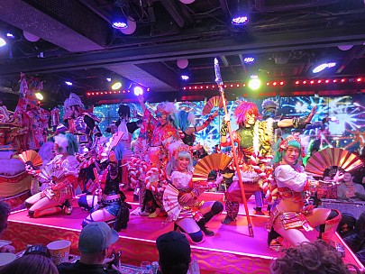 2017-01-12 18.11.54 IMG_8408 Anne - Robot Restaurant show fan dance.jpeg: 4608x3456, 6707k (2017 Jan 26 18:34)