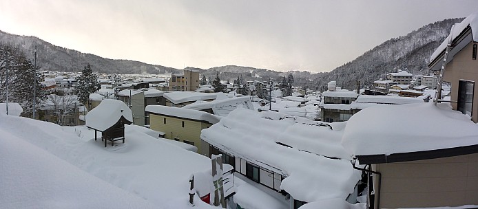 2017-01-15 16.29.07 Panorama Simon - Nozawa Onsen_stitch.jpeg: 6817x2986, 15592k (2017 Feb 03 21:24)