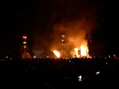 2017-01-15 20.41.15 P1010309 Simon - fire festival.jpeg: 4608x3456, 4146k (2017 Jan 29 10:20)