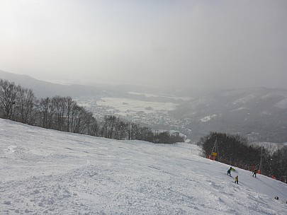 2017-01-19 14.31.17 P1010465 Simon - looking down Schneider course.jpeg: 4608x3456, 6095k (2017 Jan 29 10:22)
