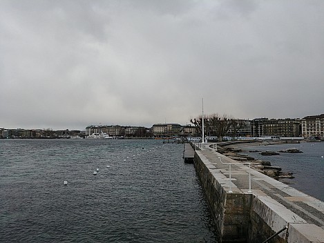 2018-01-19 16.40.00_Burst01 LG6 Simon - Geneva from Jetée des Pâquis.jpeg: 4160x3120, 3529k (2018 Jan 20 09:10)