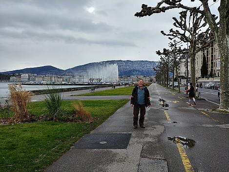 2018-01-20 10.53.19_HDR LG6 Simon - Simon on Quai Wilson.jpeg: 4160x3120, 6394k (2018 Jan 20 22:54)
