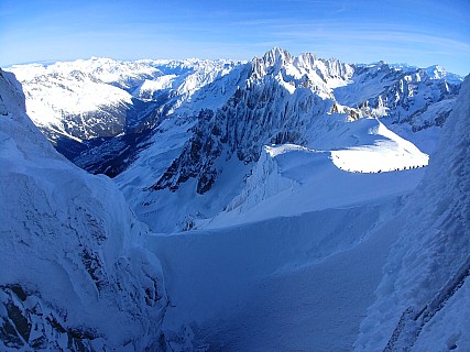 2018-01-24 10.31.06 LG6 Simon - arete and Glacier des Pèlerins.jpeg: 4160x3120, 3894k (2018 Jan 25 04:37)