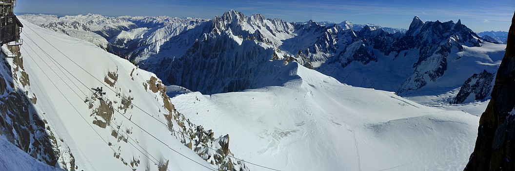 2018-01-24 10.41.28 Panorama Simon - Arete de l'Aiguille du Midi_stitch.jpg: 10479x3493, 29997k (2018 Feb 23 21:52)