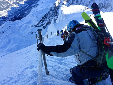 2018-01-24 11.37.26 P1010888 Simon - Jim on arete de l'Aiguille du Midi.jpeg: 4608x3456, 6376k (2018 Feb 18 19:49)