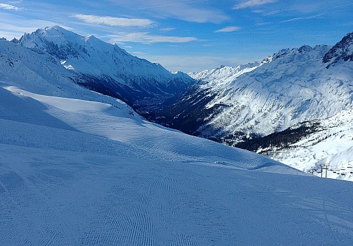 2018-01-25 10.49.52 LG6 Simon - view from top of Les Autannes_stitch.jpg: 5241x3658, 18370k (2018 Mar 10 10:25)