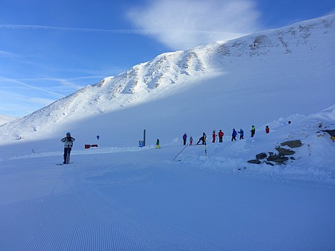 2018-01-25 11.30.43 P1010944 Simon - Jim at top of Les Autannes.jpeg: 4608x3456, 6141k (2018 Mar 10 10:13)