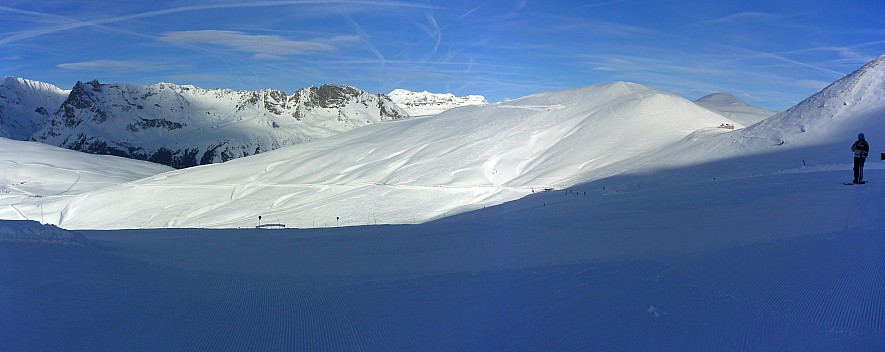 2018-01-25 11.30.50 Panorama Simon - Jim at top of liaison Balme_stitch.jpg: 7490x2978, 19046k (2018 Mar 10 10:33)