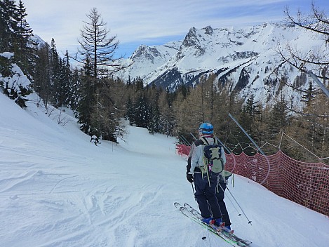 2018-01-25 14.29.27 P1010958 Simon - Jim on lower Tête de Balme.jpeg: 4608x3456, 6056k (2018 Jan 25 14:29)