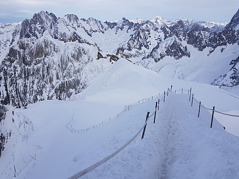 2018-01-25 16.17.18 Jim - path down arête.jpeg: 4032x3024, 4123k (2018 Mar 10 17:21)