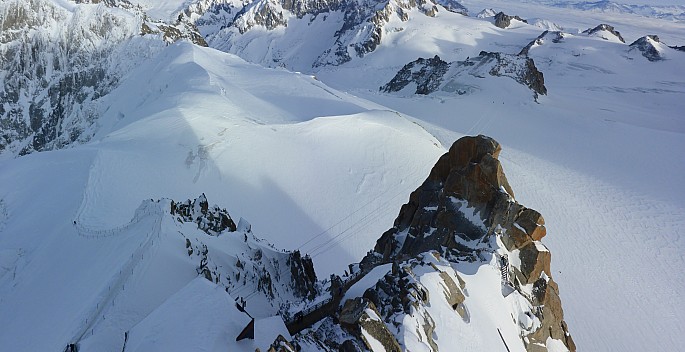 2018-01-25 16.54.19 P1010972 Simon - arete de l'Aiguille du Midi_stitch_perspective.jpg: 9482x4870, 35748k (2018 Mar 19 19:05)