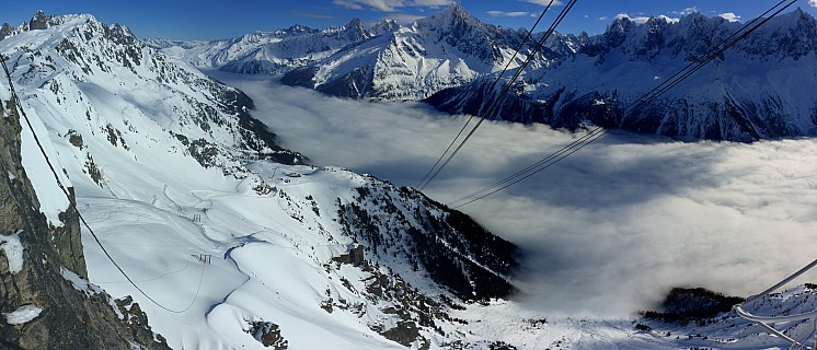 2018-01-27 12.15.16 Panorama Simon - Le Brévent gondola_stitch.jpg: 9657x4144, 36029k (2018 Mar 28 22:40)