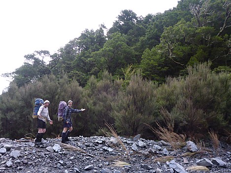 Alan and Brian about to enter the bush
Photographer;&nbsp;Simon
2018-07-08&nbsp;08.29.13;&nbsp;Metadata time: '2018 Jul 08 08:29'
Original size:&nbsp;4,608 x 3,456; 6,356 kB
Filename: 2018-07-08 08.29.13 P1020336 Simon - Alan and Brian about to enter the bush.jpeg