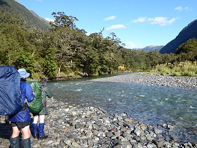 2019-01-14 09.01.16 P1010530 Brian - looking back at Paringa Hut.jpeg: 4000x3000, 4684k (2019 Jun 24 21:09)