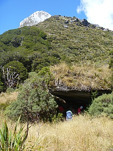 2019-01-14 15.11.08 P1000589 Jim - Paringa rock biv under the Buttress.jpeg: 3240x4320, 4791k (2019 May 10 21:46)