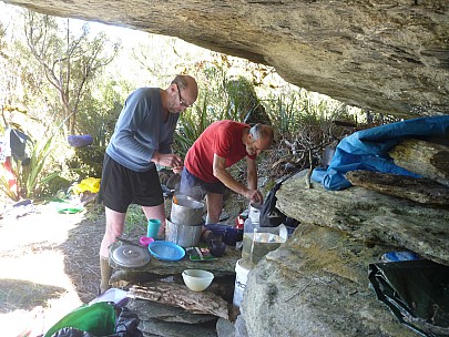2019-01-14 17.49.57 P1050674 Philip - Alan and Brian cooking dinner.jpeg: 4320x3240, 5790k (2019 Jun 24 21:12)