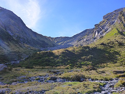 2019-01-15 18.28.39 P1020493 Simon - afternoon view of McCullaugh saddle from campsite.jpeg: 4608x3456, 6375k (2019 Jun 20 21:11)