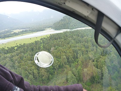 2019-01-21 12.33.32 P1050800 Philip - view from helicopter.jpeg: 4320x3240, 5459k (2019 Jun 24 21:12)