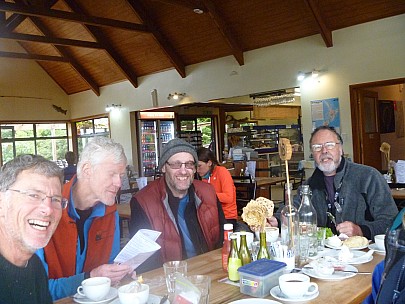 2019-01-21 13.04.19 P1000684 Jim - in cafe.jpeg: 4320x3240, 4787k (2019 May 10 21:46)