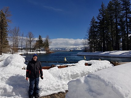 2019-02-27 11.40.31 Jim - Simon at Lake Tahoe outlet.jpeg: 4032x3024, 4673k (2019 Feb 28 15:50)