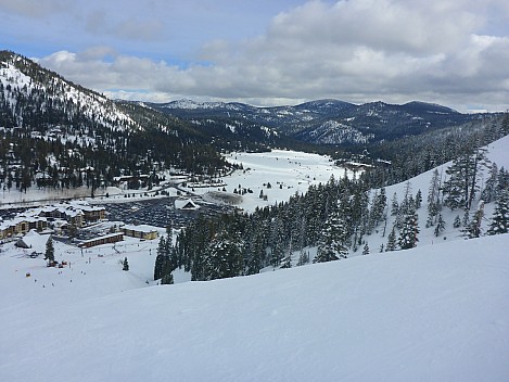 2019-03-01 09.49.38 P1020743 Simon - Squaw Valley from Easy Street P1.jpeg: 4608x3456, 5726k (2019 Mar 01 09:49)