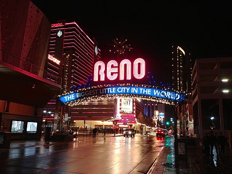 2019-03-02 22.04.01_HDR LG6 Simon - Reno the biggest little city in the world.jpeg: 4160x3120, 4525k (2019 Mar 04 19:22)