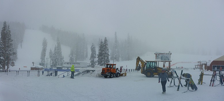 2019-03-07 09.36.18 Panorama Simon - Sierra Plaza_stitch.jpg: 7038x3183, 18710k (2019 Mar 17 15:14)