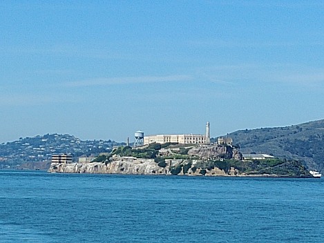 Alcatraz Island from Pier  43
Photo: Simon
2020-02-27 13.28.55; '2020 Feb 27 13:28'
Original size: 4,160 x 3,120; 2,326 kB
2020-02-27 13.28.55 LG6 Simon - Alcatraz Island from Pier 43.jpeg