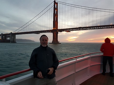 Simon and Golden Gate Bridge
Photo: Jim
2020-02-28 18.22.03; '2020 Feb 28 18:22'
Original size: 4,032 x 3,024; 2,207 kB
2020-02-28 18.22.03 GS8 Jim - Simon and Golden Gate Bridge.jpeg