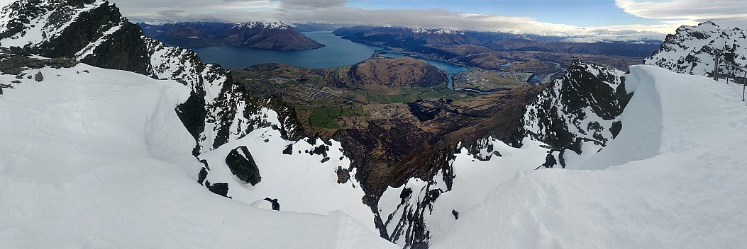 2020-08-02 11.22.59 LG6 Simon - Wakatipu_stitch.jpg: 16374x5476, 63407k (2020 Aug 10 21:42)