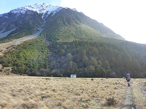 2020-08-30 11.14.11 P1030364 Simon - arriving at Mistake Flats.jpeg: 4608x3456, 6536k (2020 Oct 24 12:17)