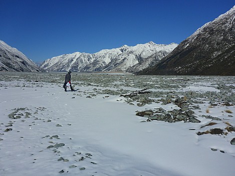 2020-09-02 13.14.40 P1030467 Simon - Brian heading across Forbes to Murphys Stream.jpeg: 4608x3456, 6187k (2020 Sept 04 20:05)