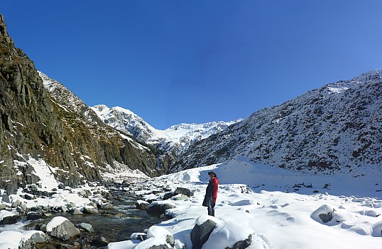 2020-09-03 13.38.38 Panorama Simon - Brian looking into the head of Carneys Stream_stitch.jpg: 7440x4867, 33157k (2020 Oct 12 18:10)