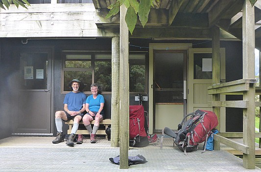 2022-03-08 15.55.19 P1030704 Simon - Brian and Susie outside the Sierra Room_str_cr.png: 4399x2907, 25004k (2022 Dec 04 08:22)