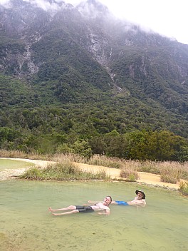 2022-03-08 16.57.56 P1030711 Simon - Me and Brian in hot pool.jpeg: 3456x4608, 5207k (2022 Dec 04 08:22)