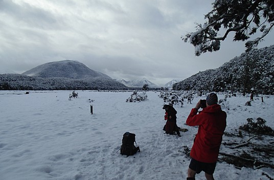 2022-08-01 10.21.03 DSC02875 Alan - Bruce and Brian 1½ hours from Hurunui Hut_cr.jpg: 4608x3024, 4125k (2022 Dec 11 14:59)