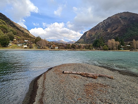 2022-08-05 16.06.44 S20 Simon - view of Loch Katrine baches from peninsular.jpeg: 4032x3024, 5322k (2022 Dec 12 19:28)