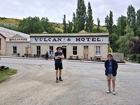 Brian and Susie outside the Vulcan Hotel
Photo: Simon
2022-12-30 16.10.45; '2022 Dec 30 16:10'
Original size: 9,248 x 6,936; 24,568 kB
2022-12-30 16.10.45 S20+ Simon - Brian and Susie outside the Vulcan Hotel.jpeg