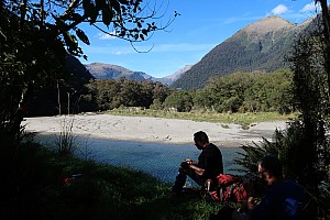 Moeraki River to Middle Head hut