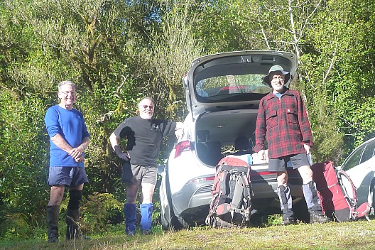 Philip, Simon, and Brian at North Haast Paringa Cattle Track carpark
Photo: Philip
2023-04-16 10.04.05; '2023 Apr 16 10:04'
Original size: 2,657 x 1,771; 1,781 kB; cr
2023-04-16 10.04.05 P1070028 Philip - Philip, Simon, and Brian at North Haast Paringa Cattle Track carpark_cr.jpg