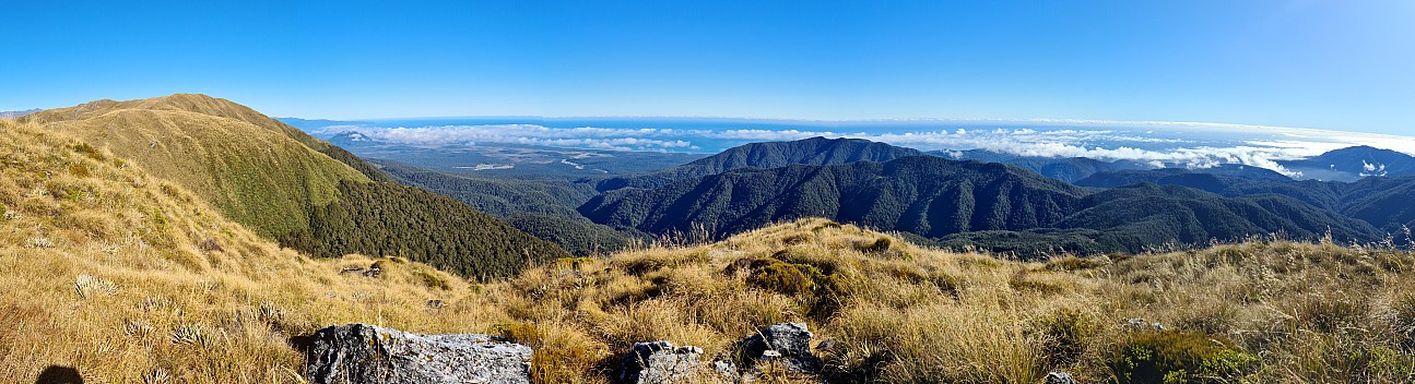 Mataketake tops SW panorama
Photographer;&nbsp;Simon
2023-04-19&nbsp;10.47.24;&nbsp;Metadata time: '2023 Apr 19 10:47'
Original size:&nbsp;23,440 x 6,371; 150,360 kB;&nbsp;stitch
Filename: 2023-04-19 10.47.24 S20+ Simon - Mataketake tops SW panorama_stitch.jpg