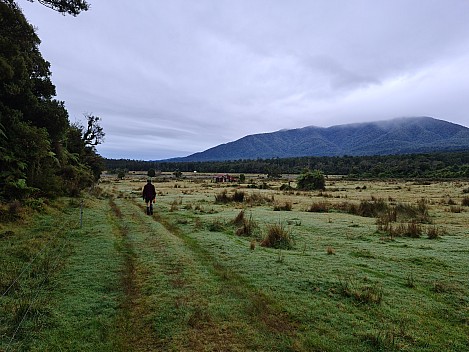 Brian heading back to Joes Hut
Photographer;&nbsp;Simon
2023-04-21&nbsp;09.22.26;&nbsp;Metadata time: '2023 Apr 21 09:22'
Original size:&nbsp;9,248 x 6,936; 18,259 kB
Filename: 2023-04-21 09.22.26 S20+ Simon - Brian heading back to Joes Hut.jpeg