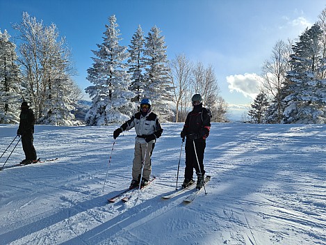 Kevin, Jim, and Adrian on Yakebitaiyama A6 course
Photographer;&nbsp;Simon
2024-03-02&nbsp;16.12.55;&nbsp;Metadata time: '2024 Mar 02 20:12'
Original size:&nbsp;9,248 x 6,936; 19,791 kB
Filename: 2024-03-02 16.12.55 S20+ Simon - Kevin, Jim, and Adrian on Yakebitaiyama A6 course.jpeg