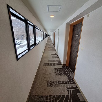 Lots of rooms in the Wing
Photographer;&nbsp;Jim
2024-03-03&nbsp;16.01.02;&nbsp;Metadata time: '2024 Mar 03 20:01'
Original size:&nbsp;2,992 x 2,992; 2,075 kB
Filename: 2024-03-03 16.01.02 S21FE+ Jim - Lots of rooms in the Wing.jpeg